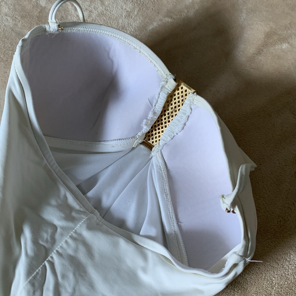 Swimsuit - Picture 3 of 7